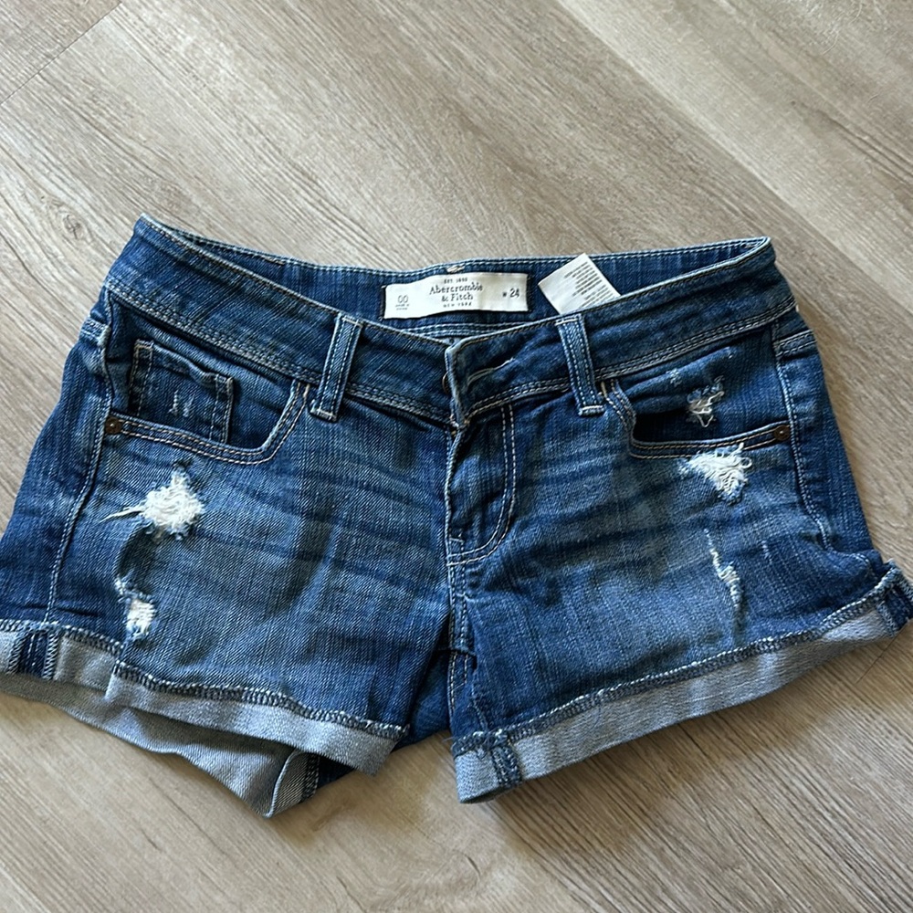 Abercrombie and fitch denim short.